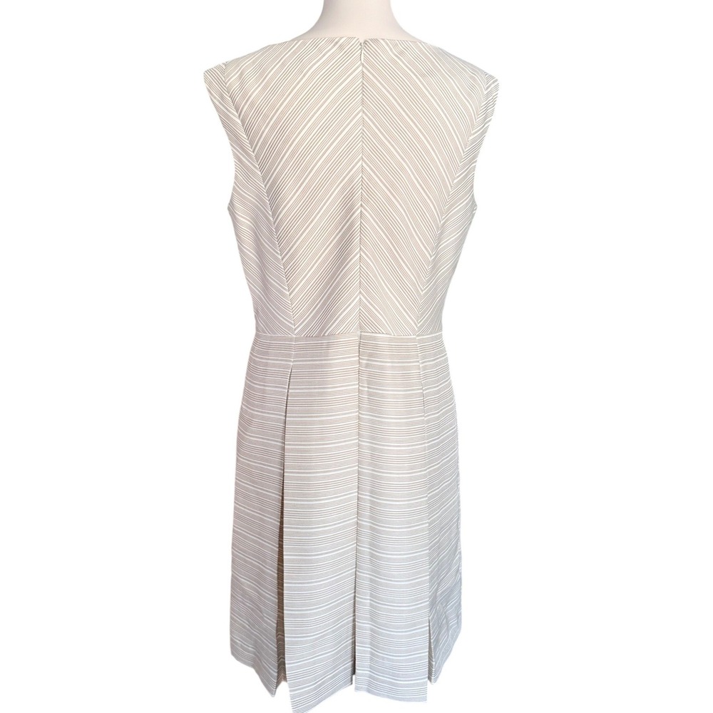 Alex‎ Marie Beige White Striped V-Neck Pleated Sheath Dress Womens Size 12 - Picture 4 of 11